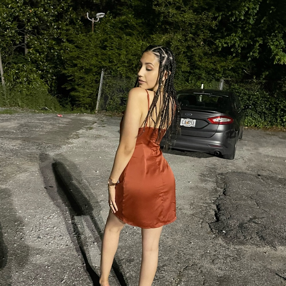 Height of model 5’3